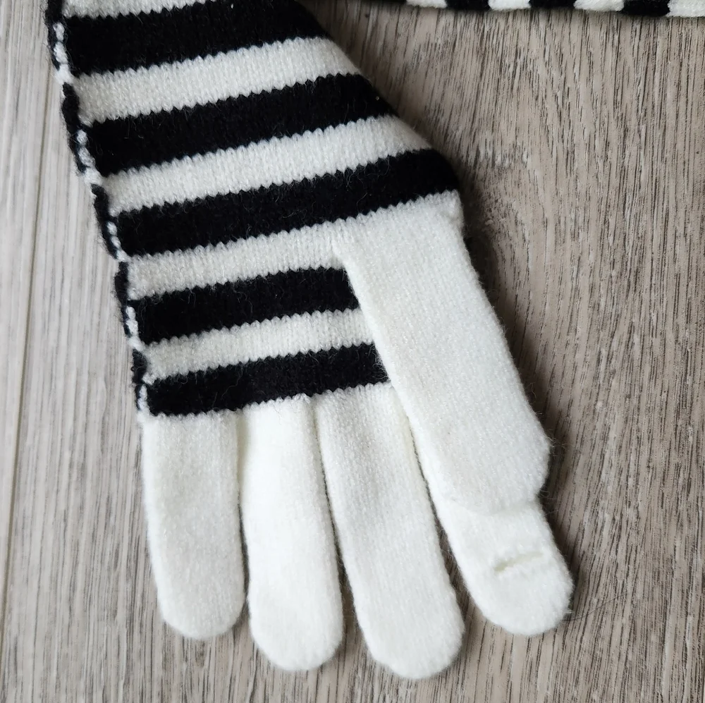 DKNY Striped Black and White Gloves Womens One Size Winter Cozy